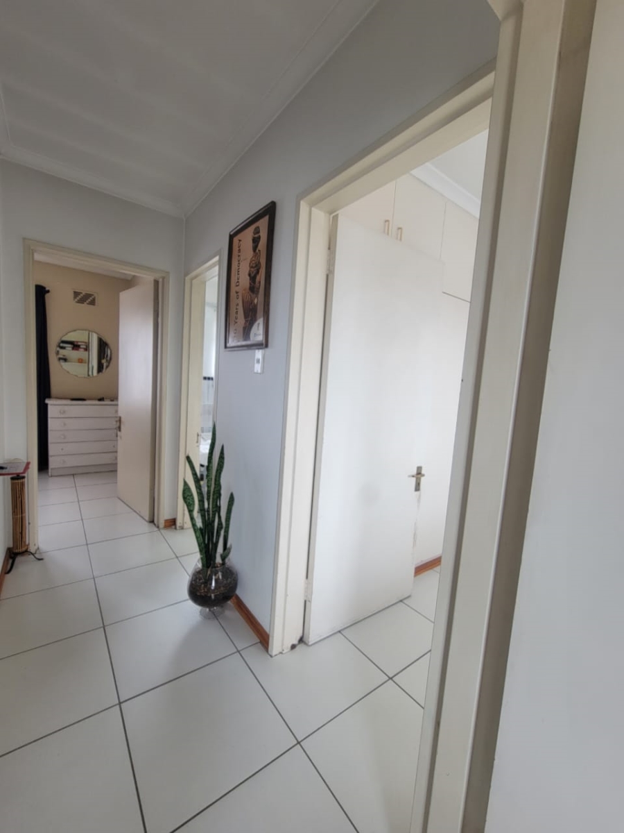 3 Bedroom Property for Sale in Diep River Western Cape